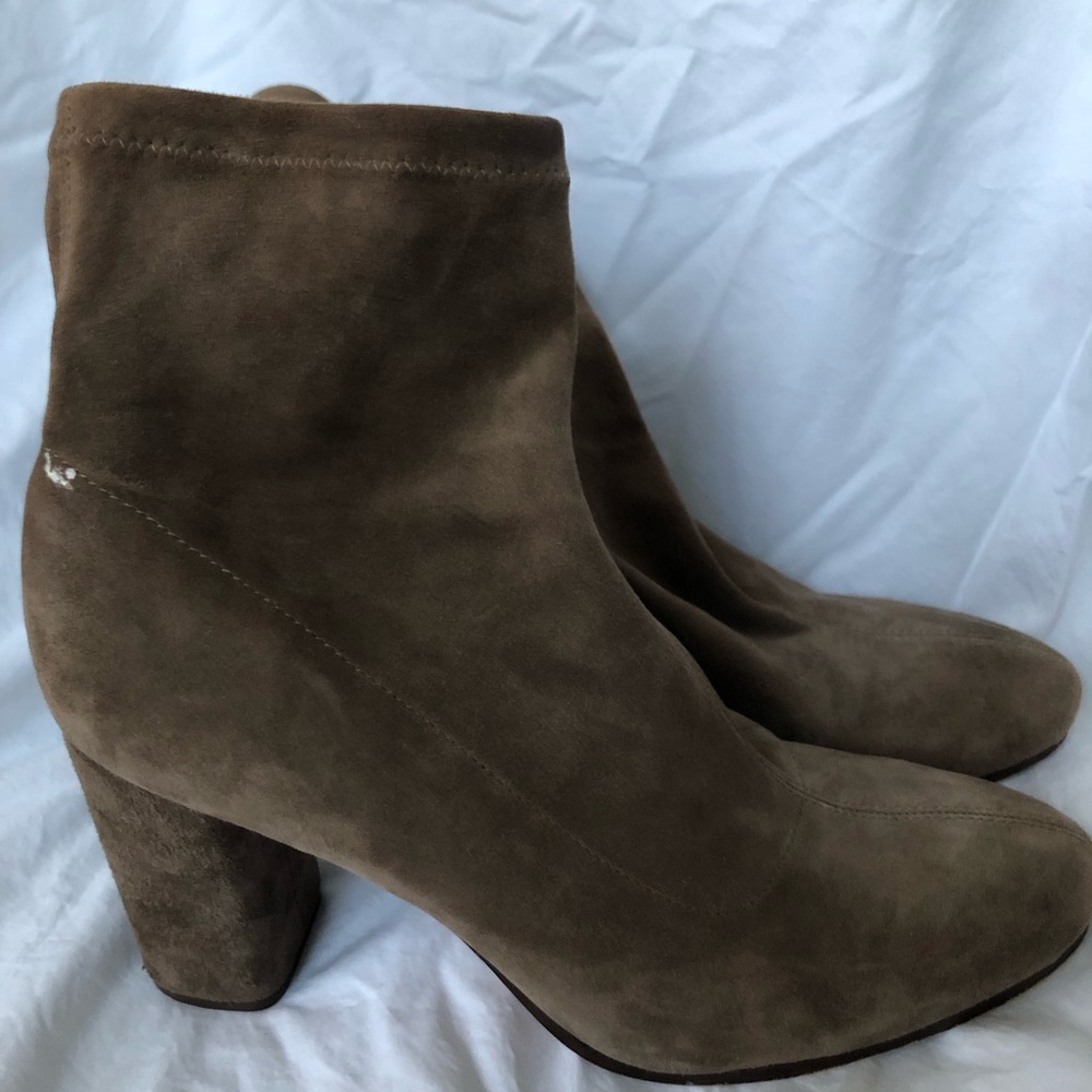 Antonia Melani Brown Suede Ankle boots